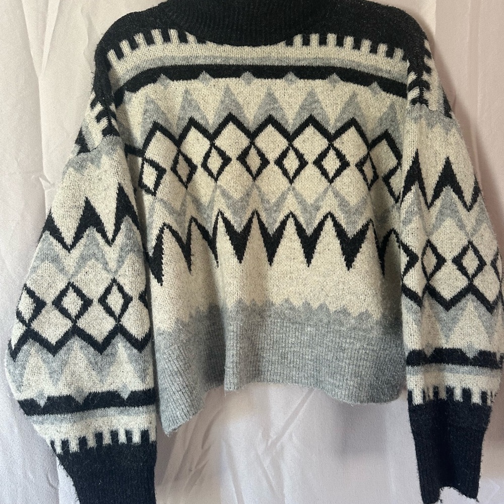 Super Warm Wool, Black and Gray Sweater. Men’s Small